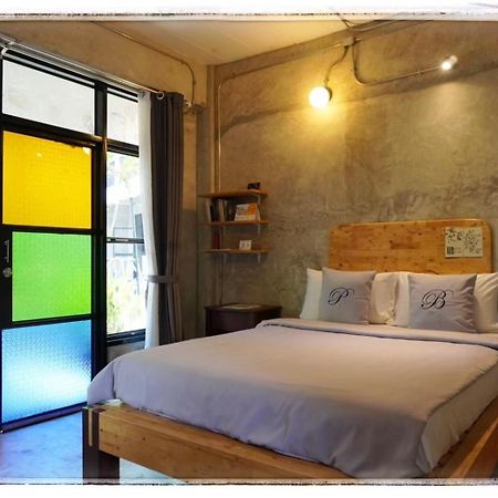 The Picturebook Guesthouse Mae Sot Exterior photo