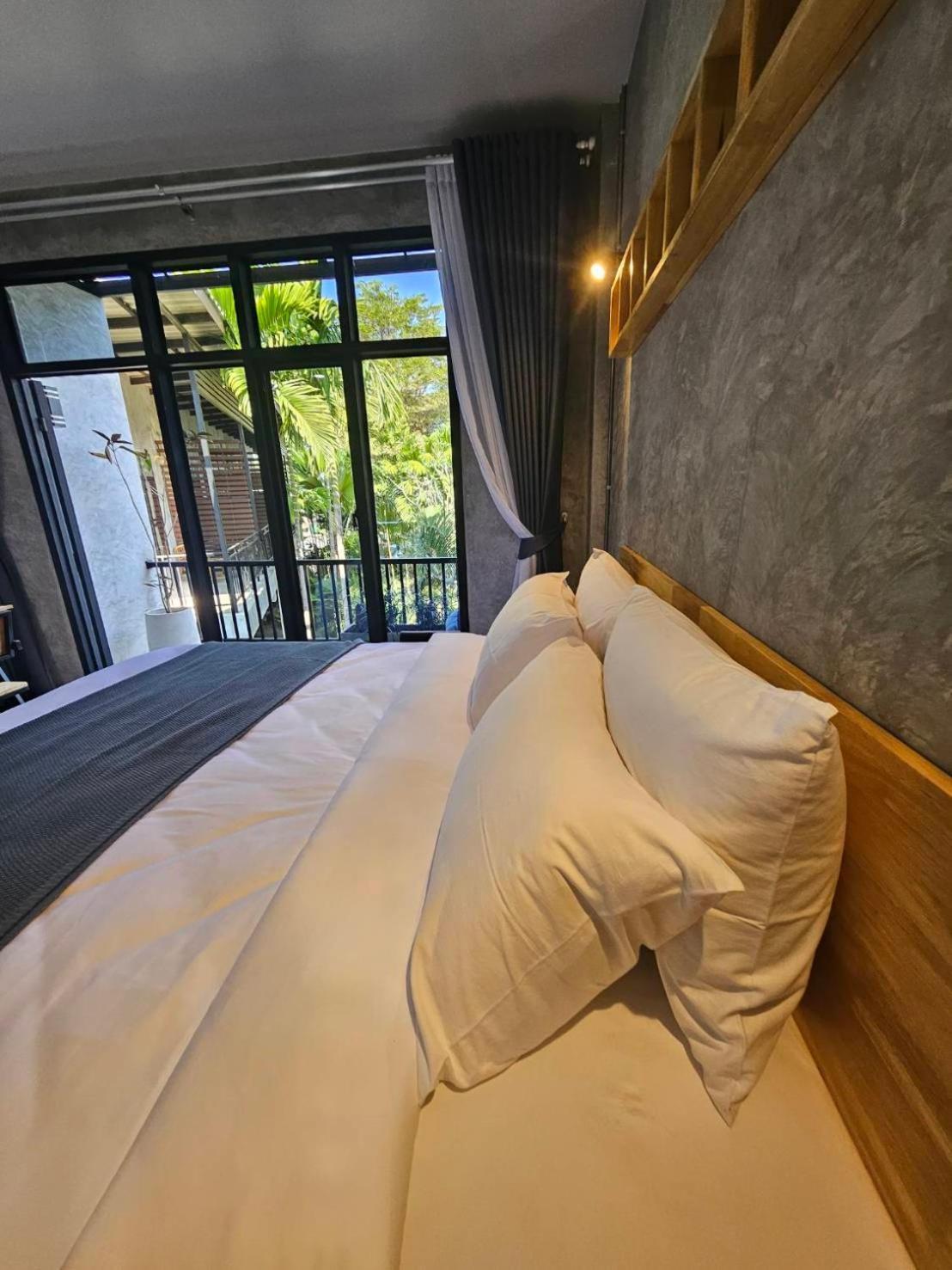 The Picturebook Guesthouse Mae Sot Exterior photo