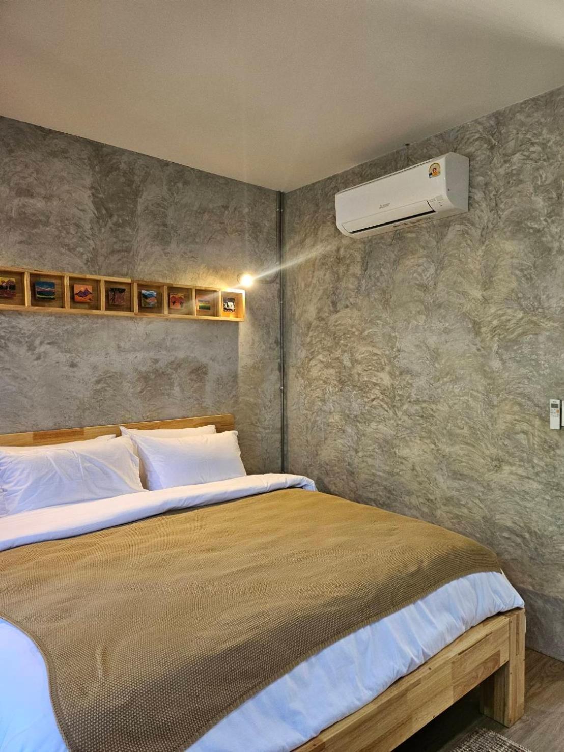 The Picturebook Guesthouse Mae Sot Exterior photo